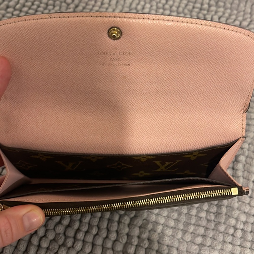 Authentic Louis Vuitton Emilie Wallet - Picture 3 of 10